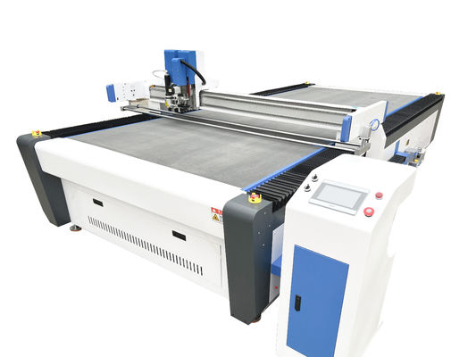 Автомата для резки одежды AC380V автомат для резки одеяния CNC автоматического осциллируя